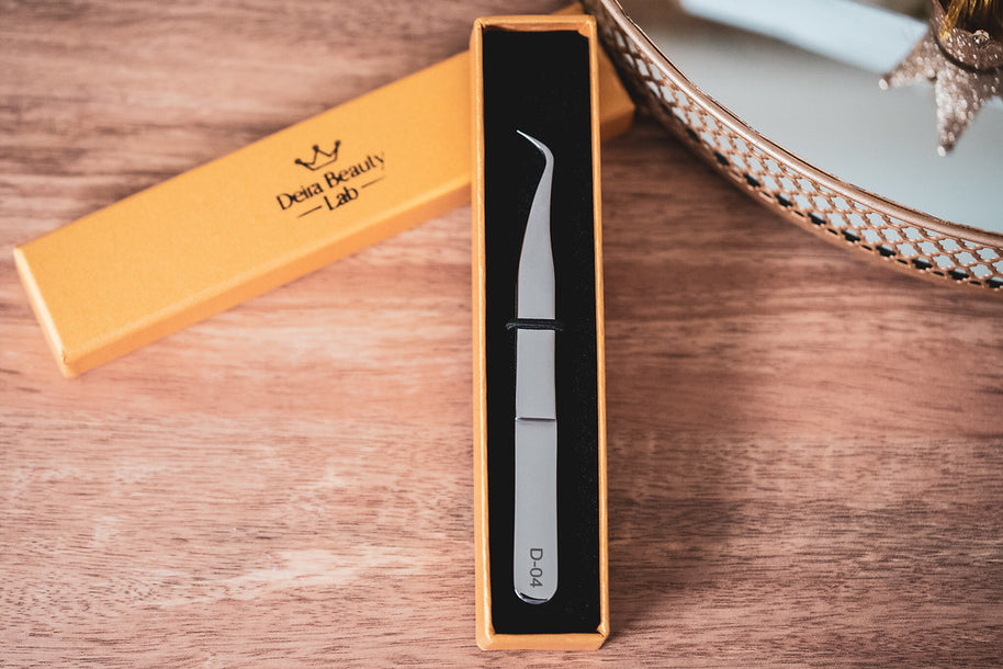 Deira Beauty lab D-04 tweezers
