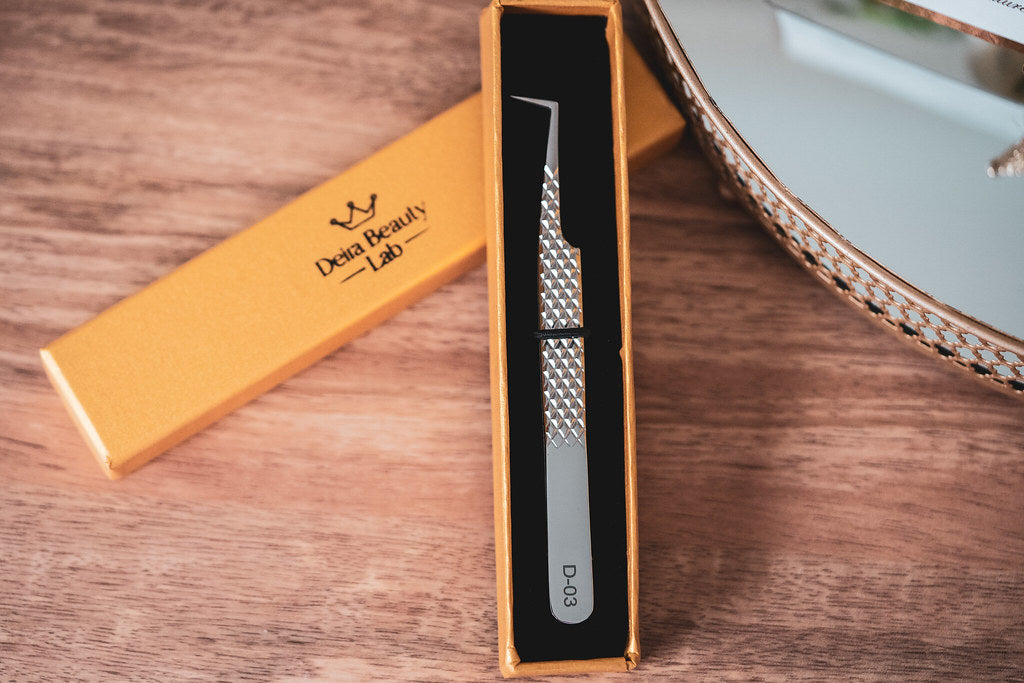 Deira Beauty Lab D-03 tweezers