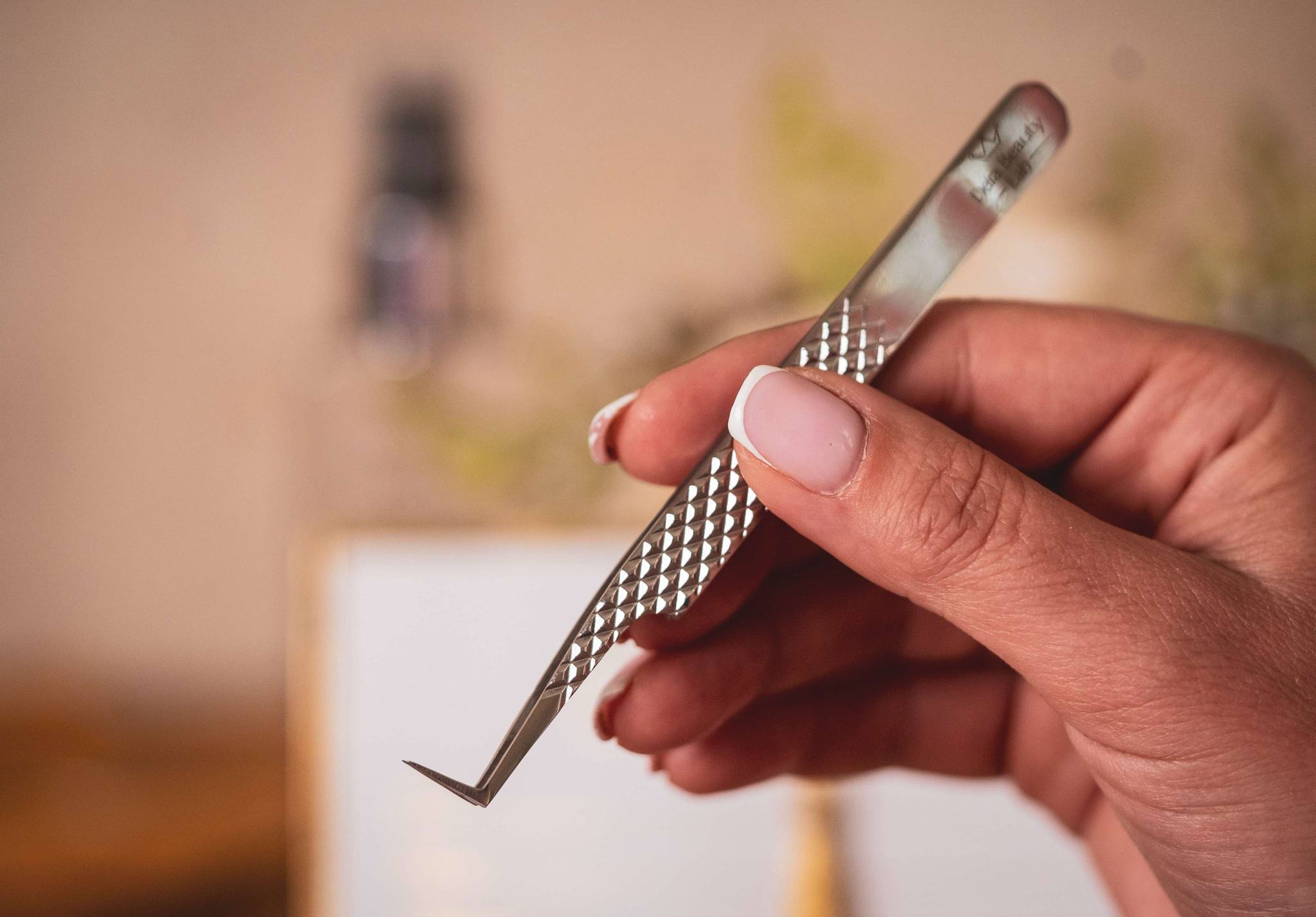 Deira Beauty Lab D-03 tweezers